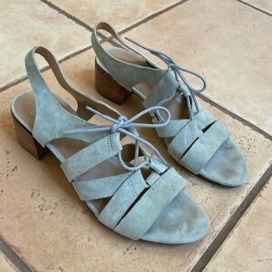 (Women’s 8.5) Naturalizer Sandals